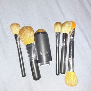 Bare minerals brushes